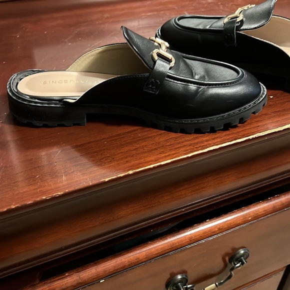 Sincerly Jules Black Mules with Chunky Sole and Gold Hardware - Picture 6 of 7